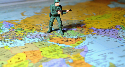 Il paradosso dell'egemonia e la trappola del conflitto permanente